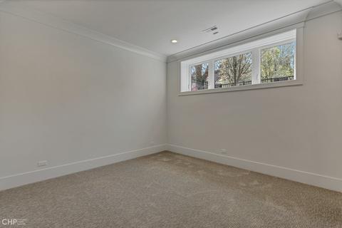 2152 W Huron St, Chicago, IL 60612 photo 28