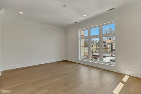 2152 W Huron St, Chicago, IL 60612 photo 32