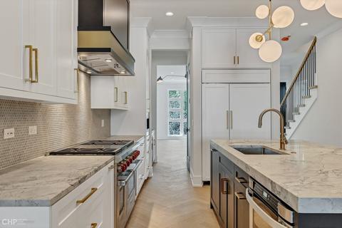 2152 W Huron St, Chicago, IL 60612 photo 7
