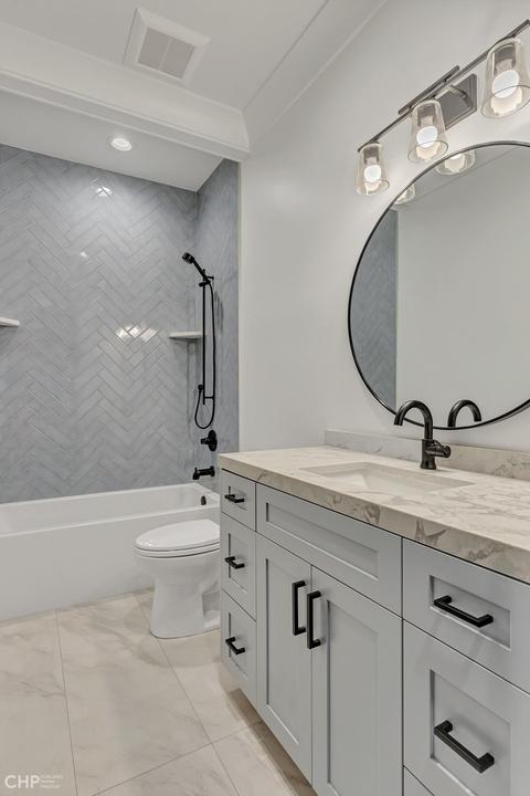 2152 W Huron St, Chicago, IL 60612 photo 27