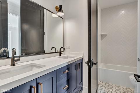 2152 W Huron St, Chicago, IL 60612 photo 42