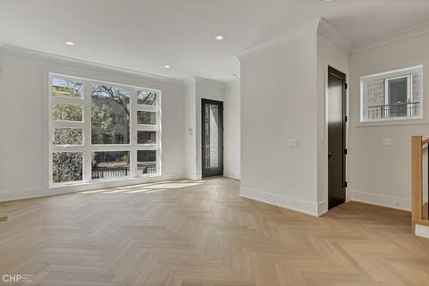 2152 W Huron St, Chicago, IL 60612 photo 2