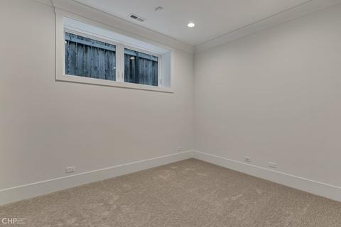 2152 W Huron St, Chicago, IL 60612 photo 25