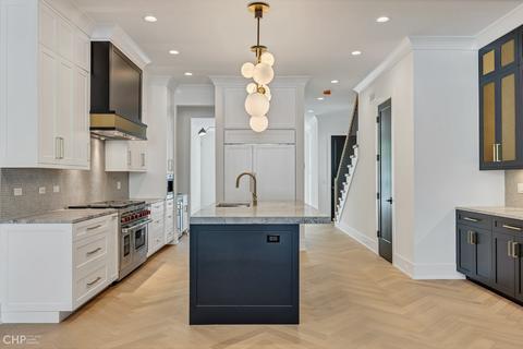 2152 W Huron St, Chicago, IL 60612 photo 5