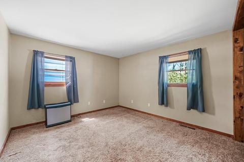 2214 Manor Ln, Mchenry, IL 60051 photo 9