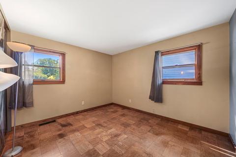 2214 Manor Ln, Mchenry, IL 60051 photo 11