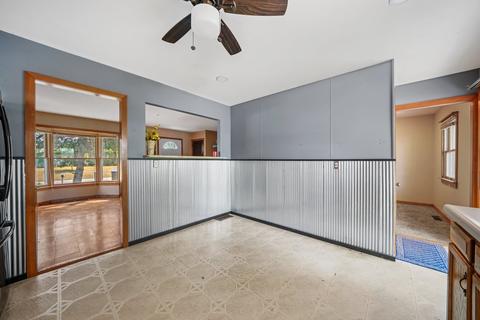 2214 Manor Ln, Mchenry, IL 60051 photo 8