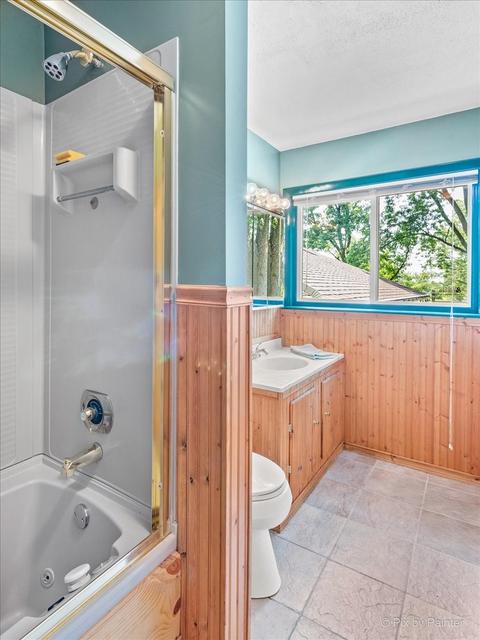 565 E Thacker St, Hoffman Estates, IL 60169 photo 19