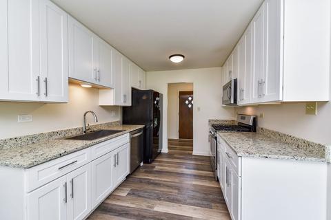 1125 Windsor Dr, Wheaton, IL 60189 photo 2