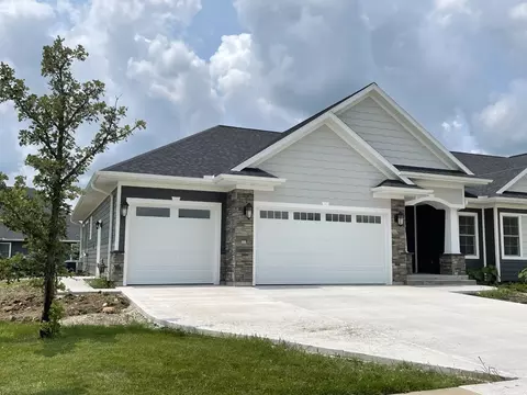 1830 Cedar Ln, Peru, IL 61354 photo 1