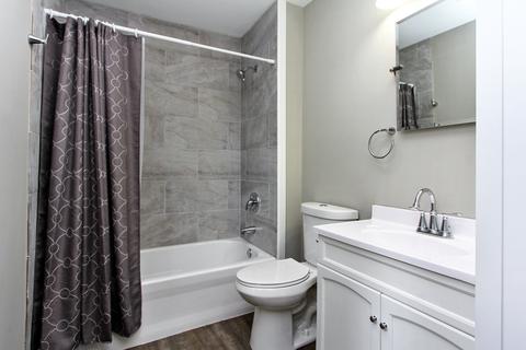 723 Southside Ave, Mchenry, IL 60051 photo 7