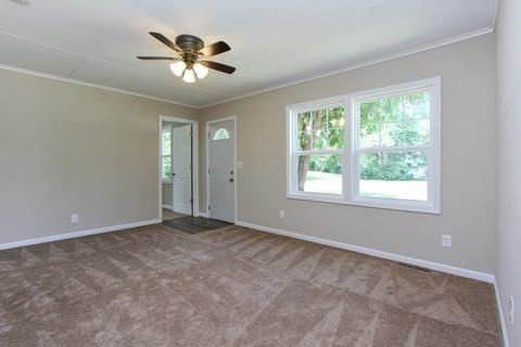 723 Southside Ave, Mchenry, IL 60051 photo 4