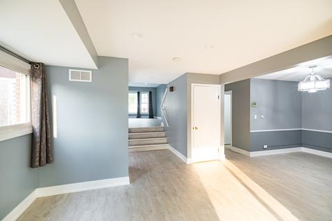 9244 Dee Rd, Des Plaines, IL 60016 photo 16