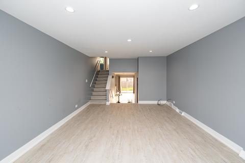 9244 Dee Rd, Des Plaines, IL 60016 photo 5