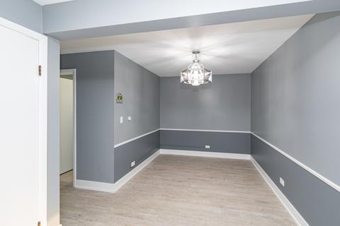 9244 Dee Rd, Des Plaines, IL 60016 photo 13