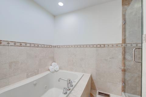 1195 E Gartner Rd, Naperville, IL 60540 photo 29