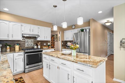 1024 Elma Ave, Elgin, IL 60120 photo 9