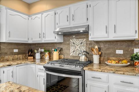 1024 Elma Ave, Elgin, IL 60120 photo 8
