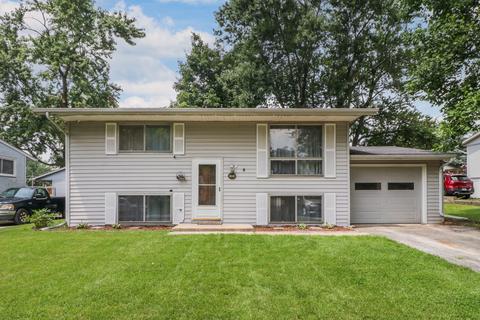 1312 Pinehurst Dr, Bloomington, IL 61704 photo 1