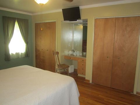 401 E Center St, Sheldon, IL 60966 photo 12