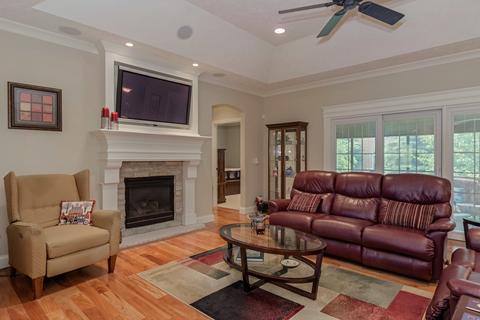 9 Bent Ct, Bloomington, IL 61704 photo 4