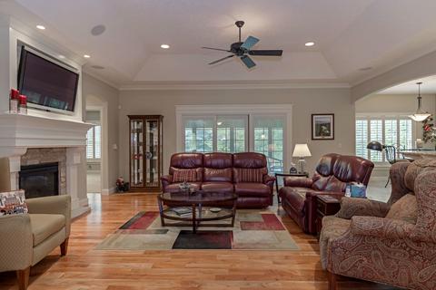9 Bent Ct, Bloomington, IL 61704 photo 3