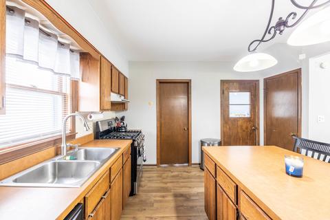 7437 W 58th Pl, Summit, IL 60501 photo 10