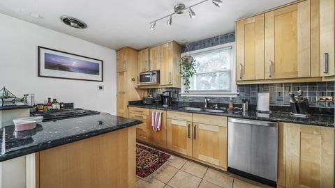 633 Page Ave, Elgin, IL 60120 photo 6