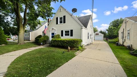 633 Page Ave, Elgin, IL 60120 photo 2