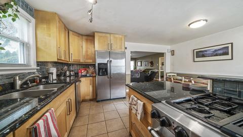 633 Page Ave, Elgin, IL 60120 photo 7