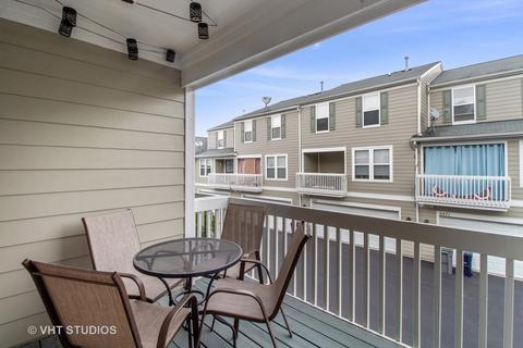 2473 Emily Ln, Elgin, IL 60124 photo 9