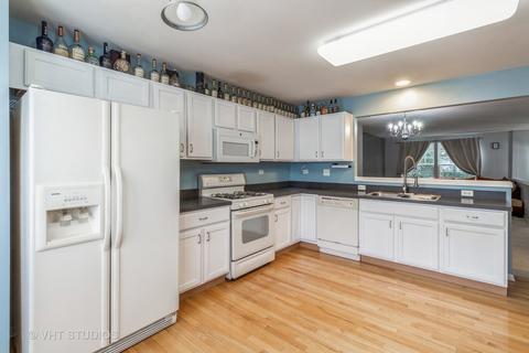 2473 Emily Ln, Elgin, IL 60124 photo 8