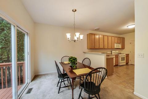132 Durango Dr, Gilberts, IL 60136 photo 4
