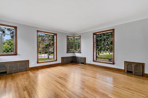 595 E Parkway Rd, Riverside, IL 60546 photo 4