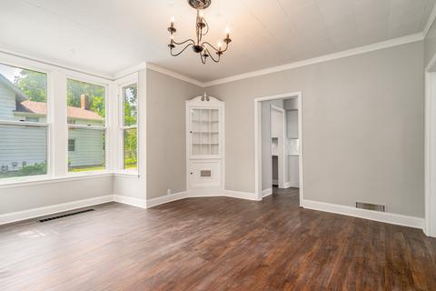 606 E Washington St, Morris, IL 60450 photo 5