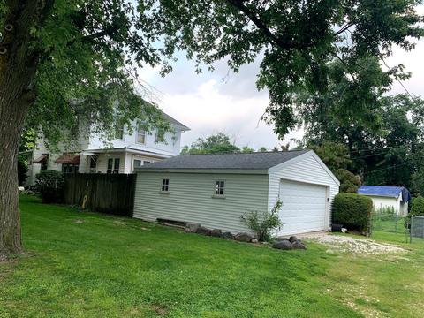 401 Elm St, Le Roy, IL 61752 photo 4
