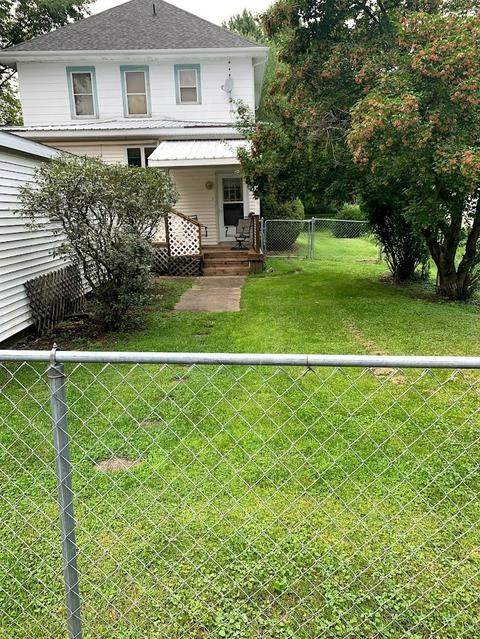 401 Elm St, Le Roy, IL 61752 photo 5