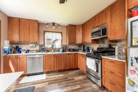 168 E Lincoln St, Seneca, IL 61360 photo 6