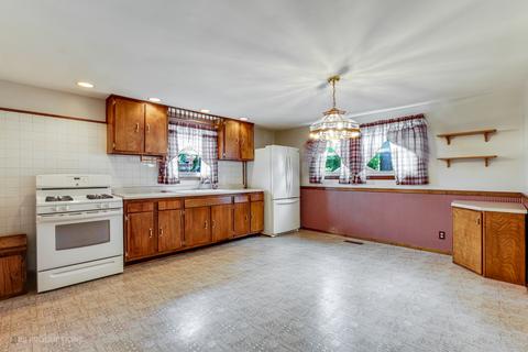 3335 Halsted St, Steger, IL 60475 photo 3