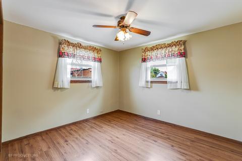 3335 Halsted St, Steger, IL 60475 photo 9