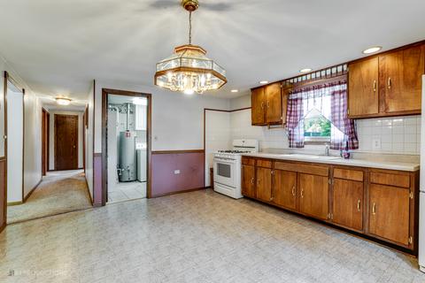 3335 Halsted St, Steger, IL 60475 photo 4