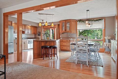 1300 Heritage Rd E, Normal, IL 61761 photo 3