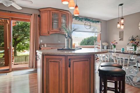 1300 Heritage Rd E, Normal, IL 61761 photo 5