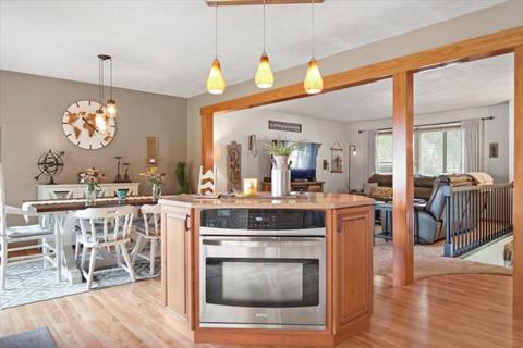 1300 Heritage Rd E, Normal, IL 61761 photo 6