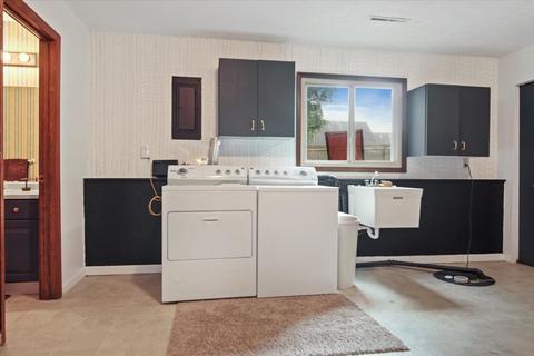 1300 Heritage Rd E, Normal, IL 61761 photo 22