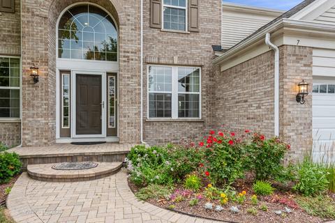 7 Benton Ct, Algonquin, IL 60102 photo 2