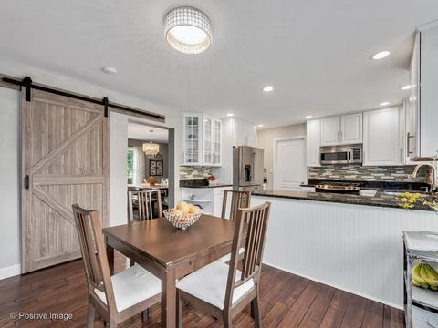 1318 E Hawthorne Blvd, Wheaton, IL 60187 photo 7