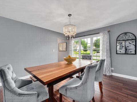 1318 E Hawthorne Blvd, Wheaton, IL 60187 photo 5
