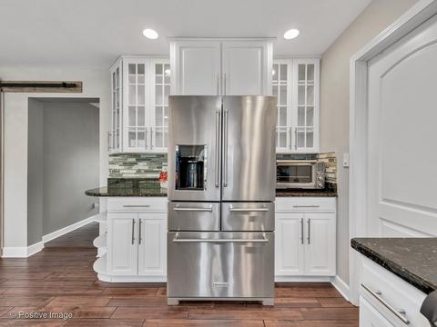 1318 E Hawthorne Blvd, Wheaton, IL 60187 photo 9