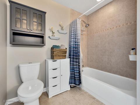 1318 E Hawthorne Blvd, Wheaton, IL 60187 photo 25